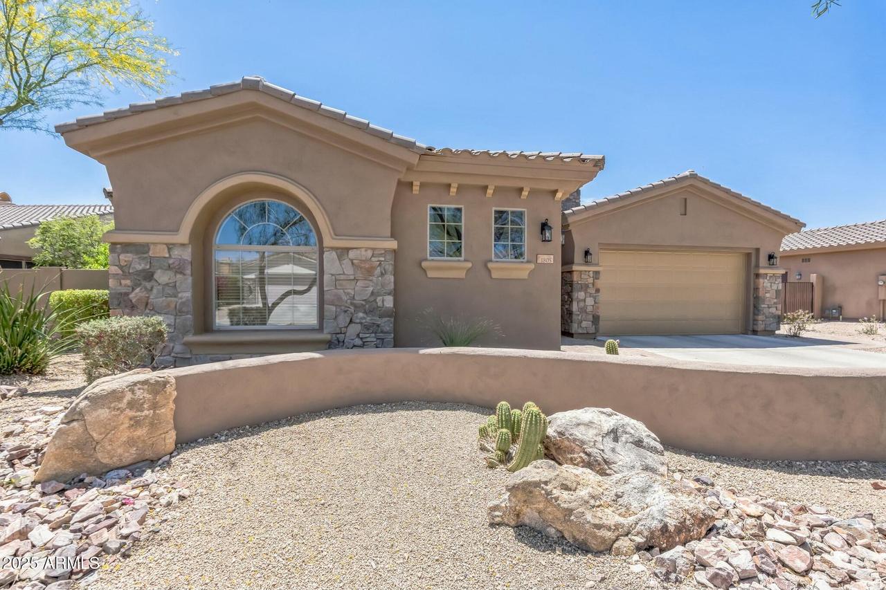 1805 W Dusty Wren Dr., Phoenix, AZ 85085