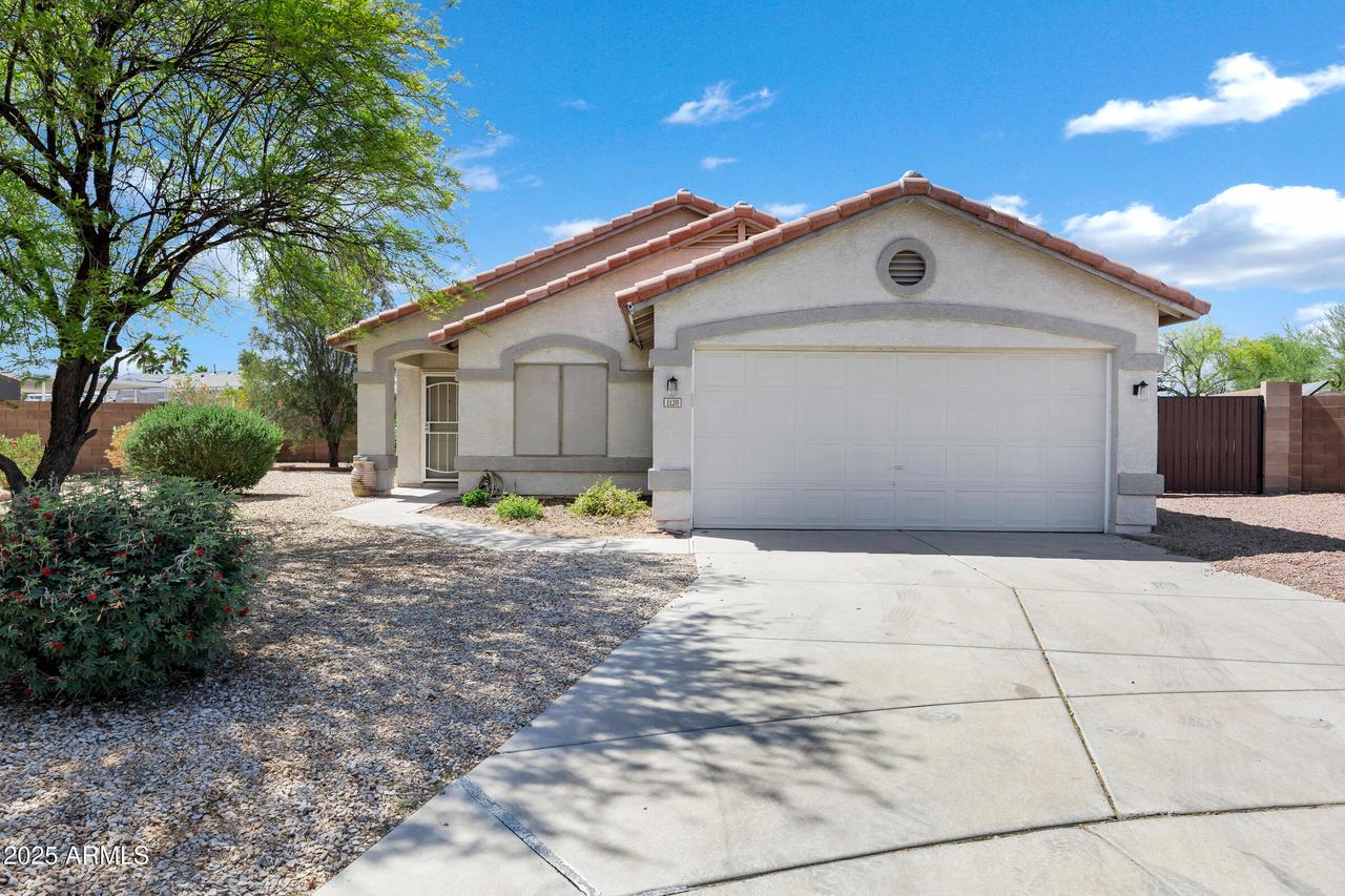 1120 S Valley Dr., Apache Junction, AZ 85120