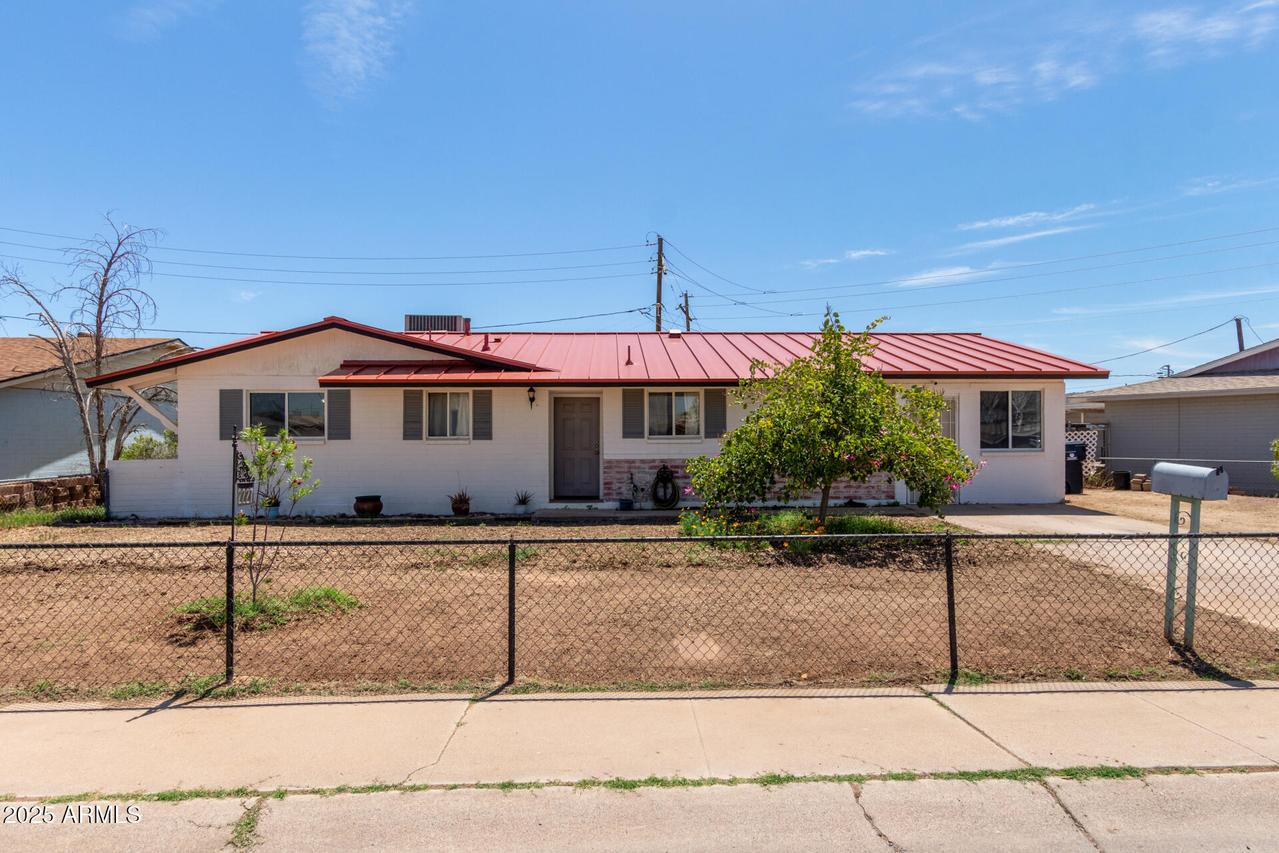 2227 E Mobile Ln., Phoenix, AZ 85040