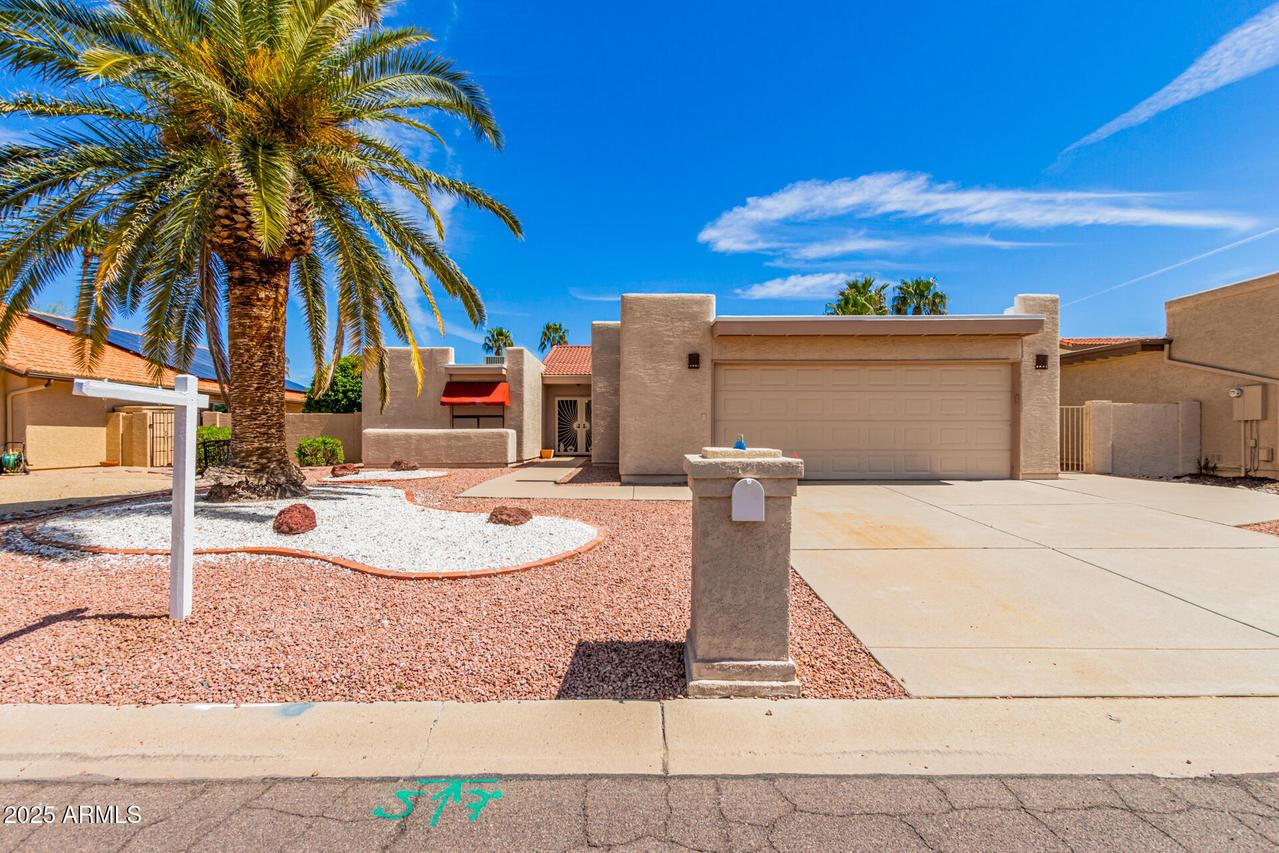 26401 S Lakewood Dr., Sun Lakes, AZ 85248