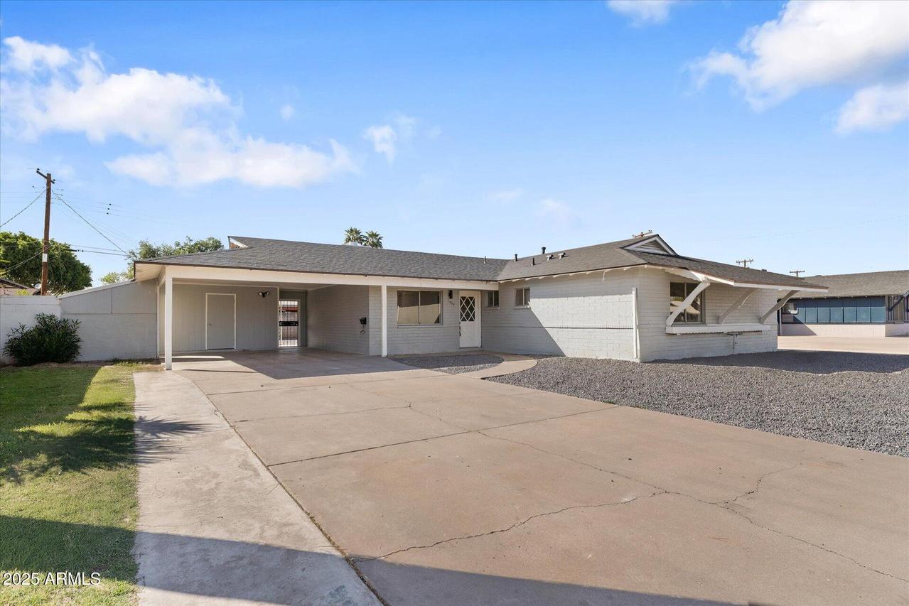 1658 N Old Colony Dr., Mesa, AZ 85201