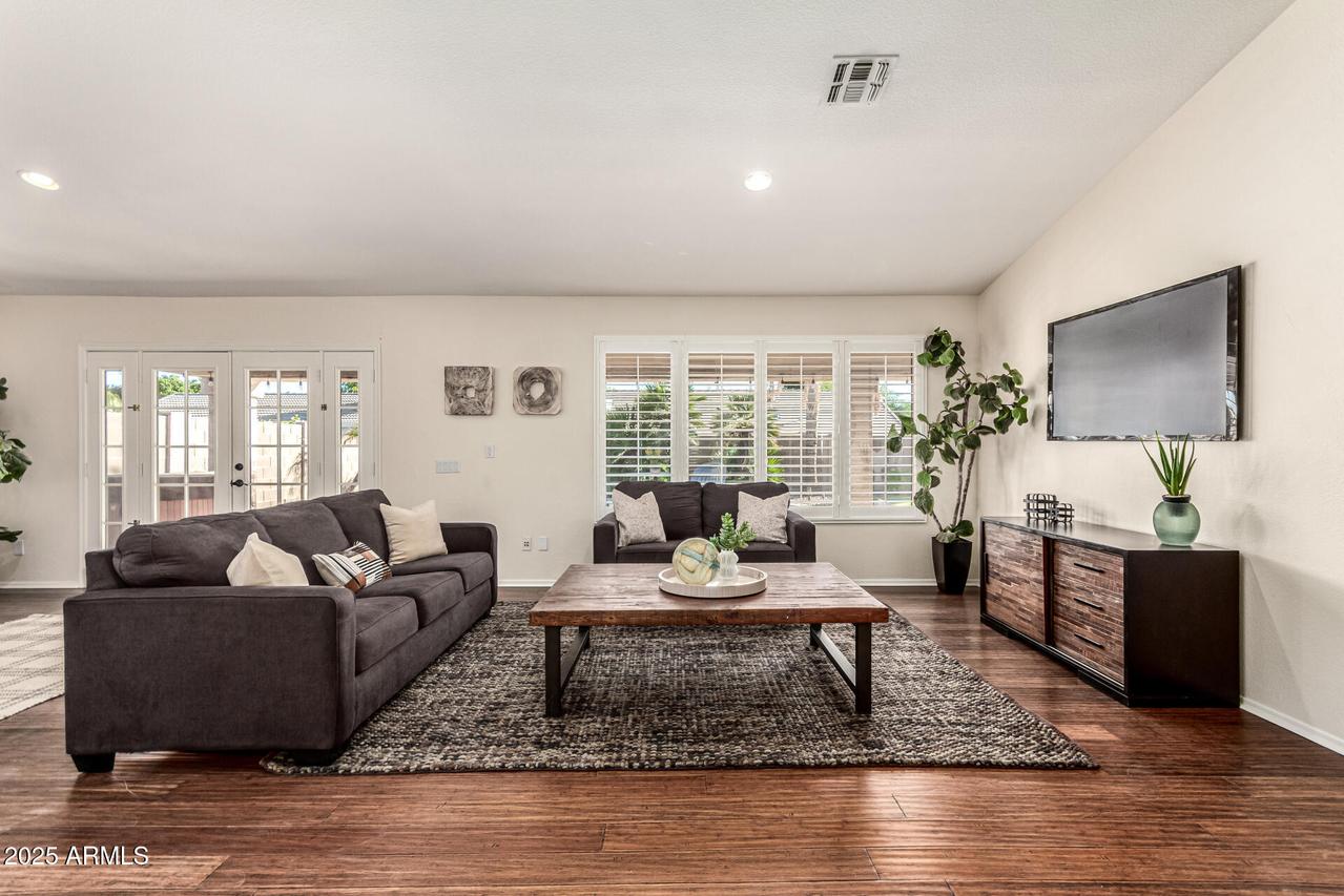 4940 S Rosemary Dr., Chandler, AZ 85248