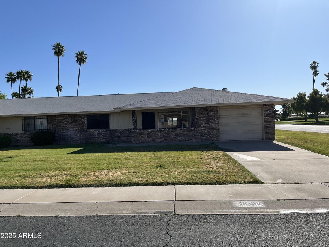 15401 N Cameo Dr., Sun City, AZ 85351