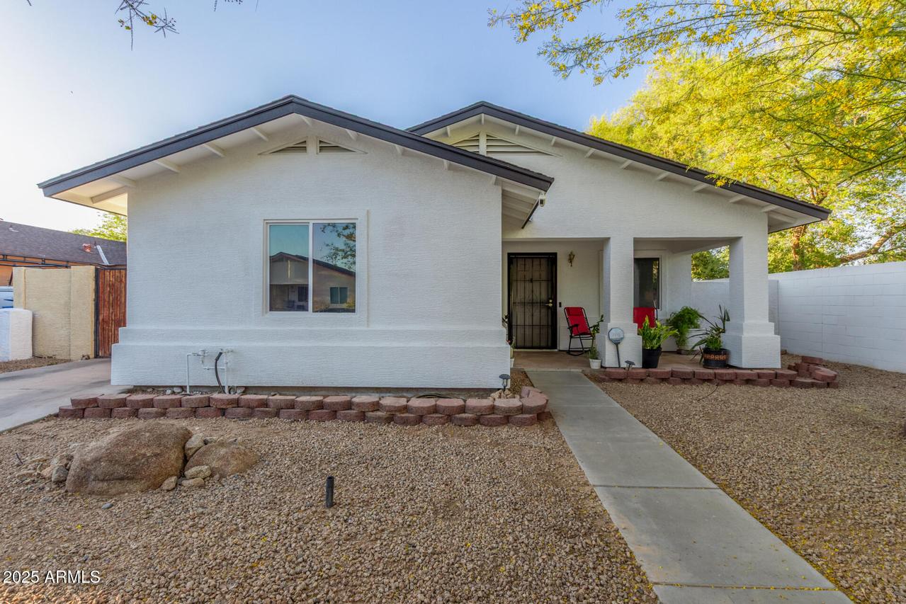 1402 W Lydia Ln., Phoenix, AZ 85041