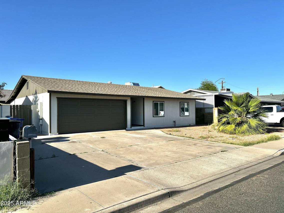 344 E Jacaranda St., Mesa, AZ 85201