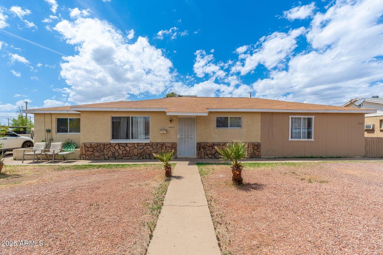 8602 N 27th Ave., Phoenix, AZ 85051