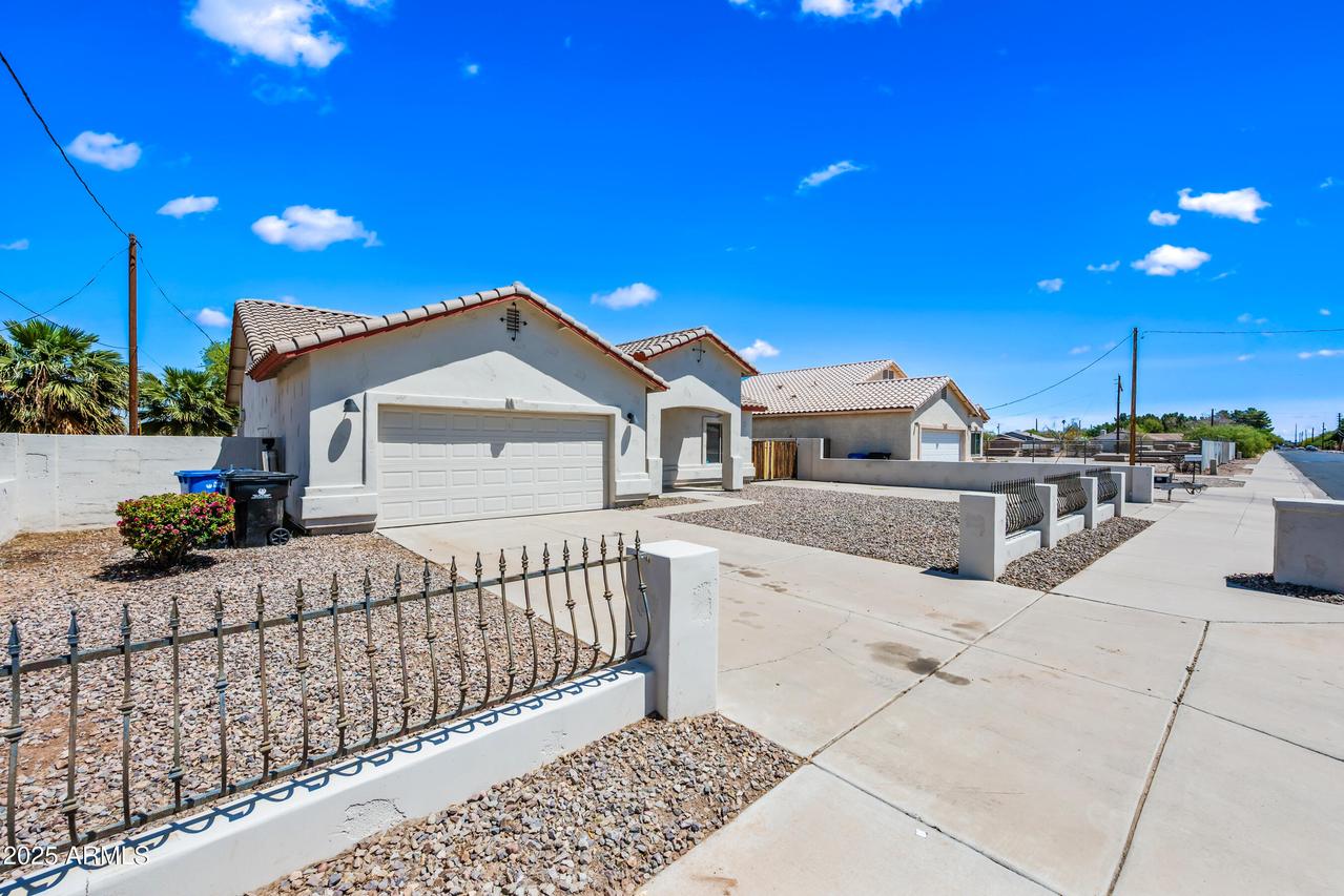 1224 E Wier Ave., Phoenix, AZ 85040