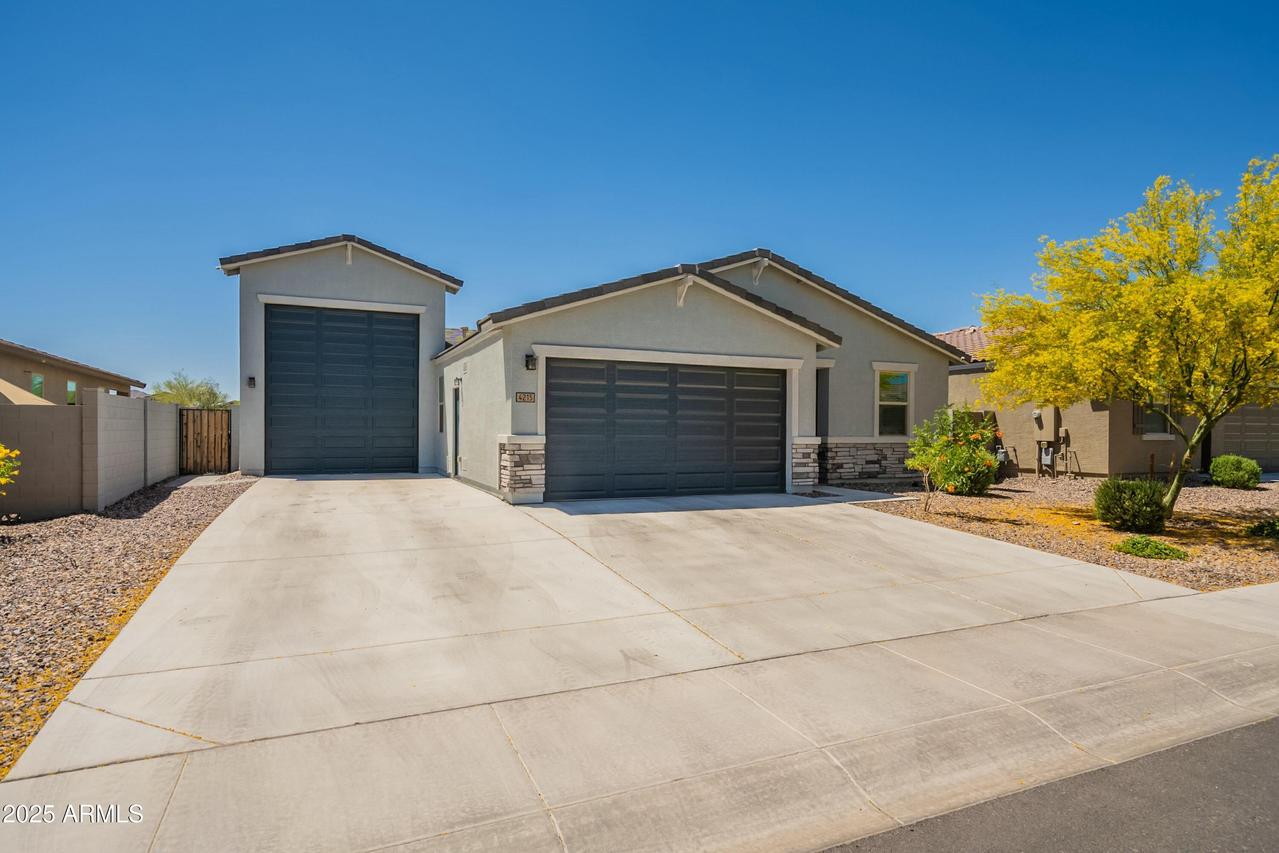 4215 W Suncup Dr., San Tan Valley, AZ 85144