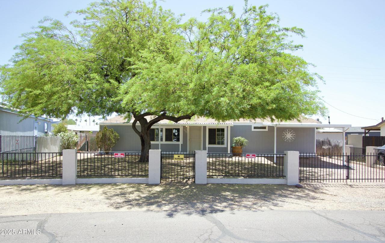 9733 E Baywood Ave., Mesa, AZ 85208