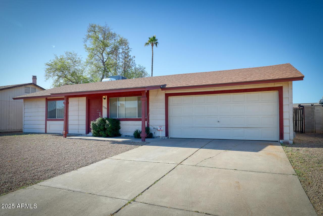 3209 W Charleston Ave., Phoenix, AZ 85053