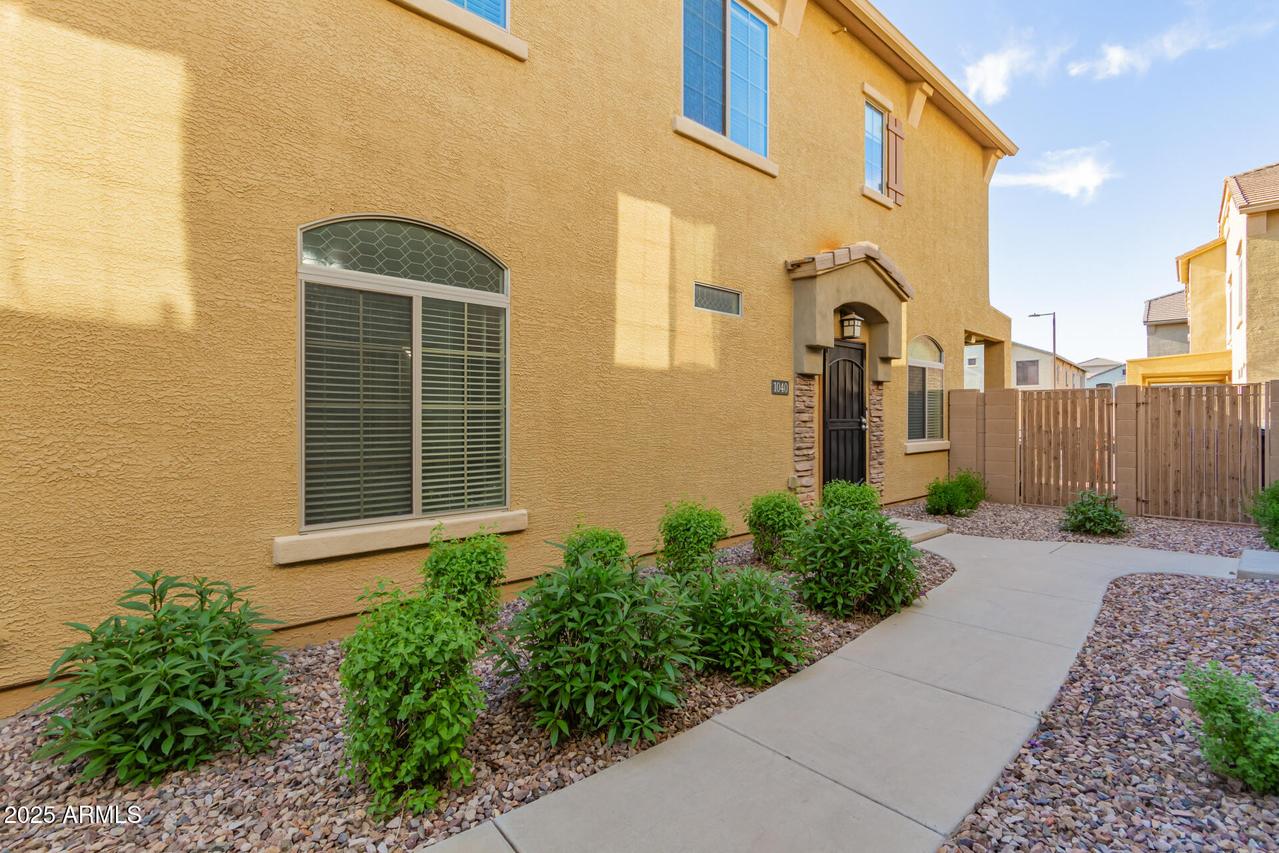 1350 S Greenfield Rd. #1040, Mesa, AZ 85206