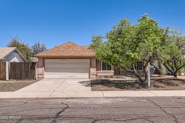 1202 W Wickieup Ln., Phoenix, AZ 85027