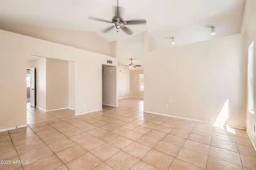 1202 W Wickieup Ln., Phoenix, AZ 85027