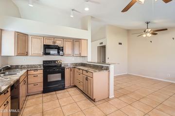 1202 W Wickieup Ln., Phoenix, AZ 85027