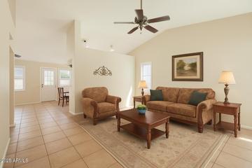 1202 W Wickieup Ln., Phoenix, AZ 85027