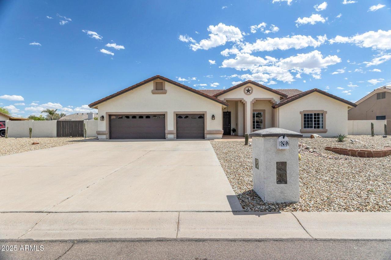 8207 W Planada Ln., Peoria, AZ 85383