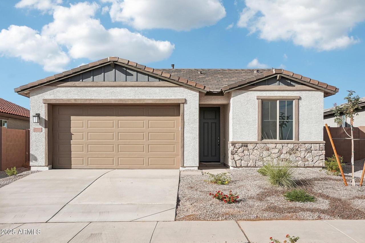15627 W Hackamore Dr., Surprise, AZ 85387
