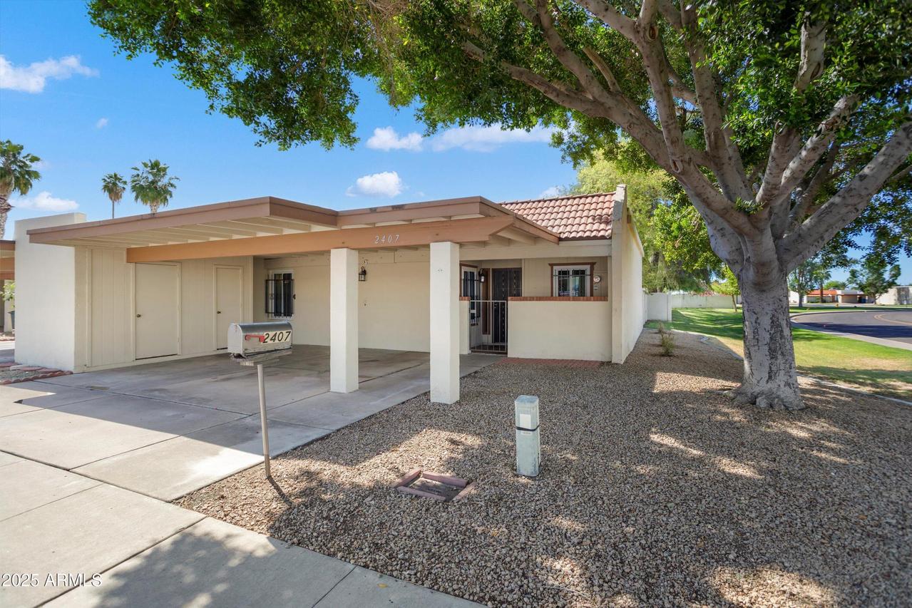 2407 W Rue De Lamour Ave., Phoenix, AZ 85029