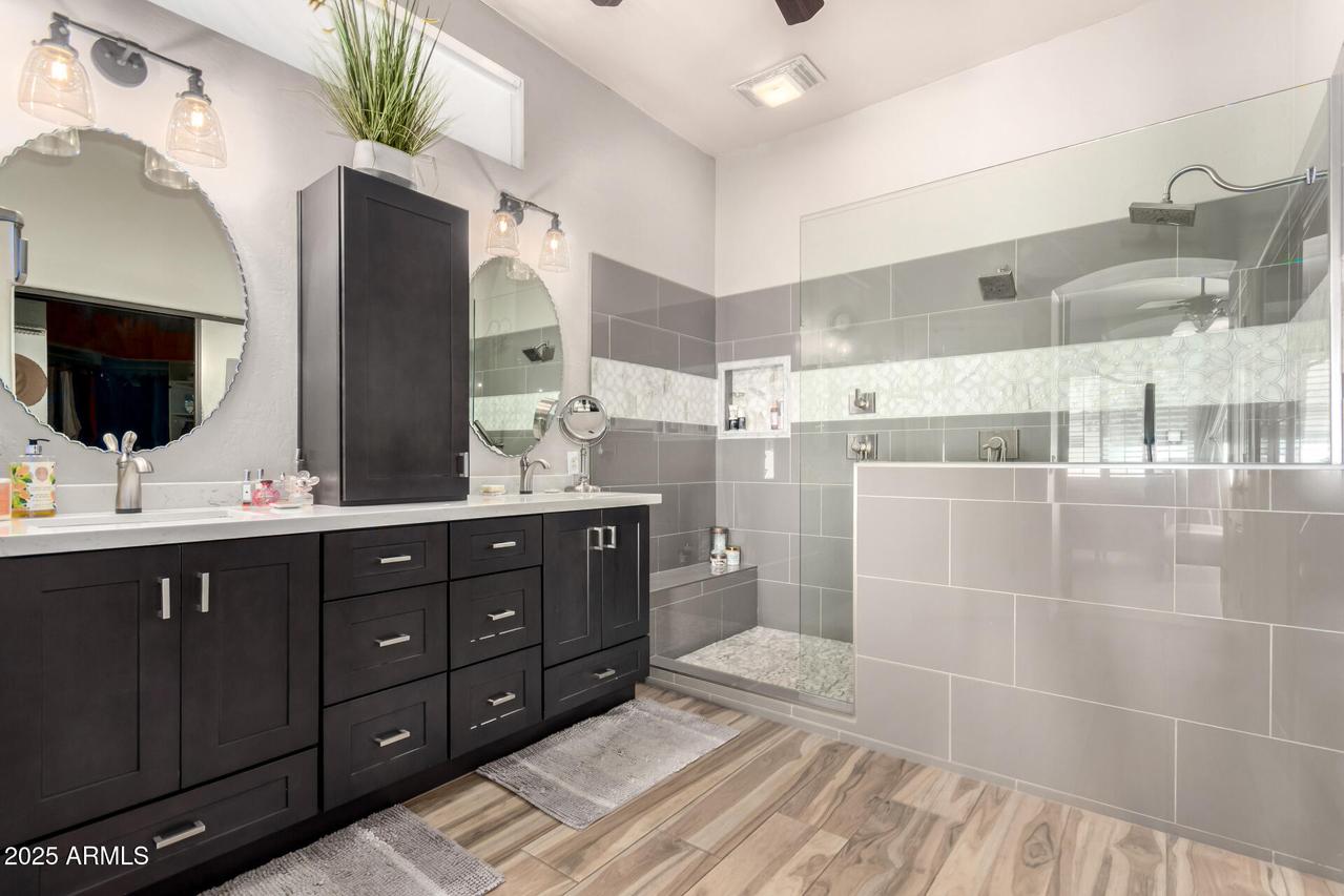 4706 E Des Moines St., Mesa, AZ 85205