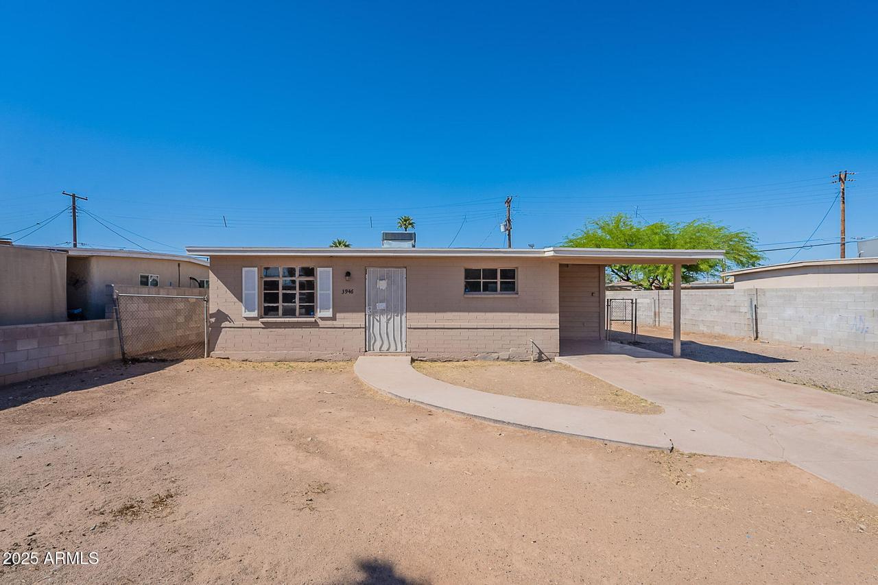 3946 W Monte Vista Rd., Phoenix, AZ 85009