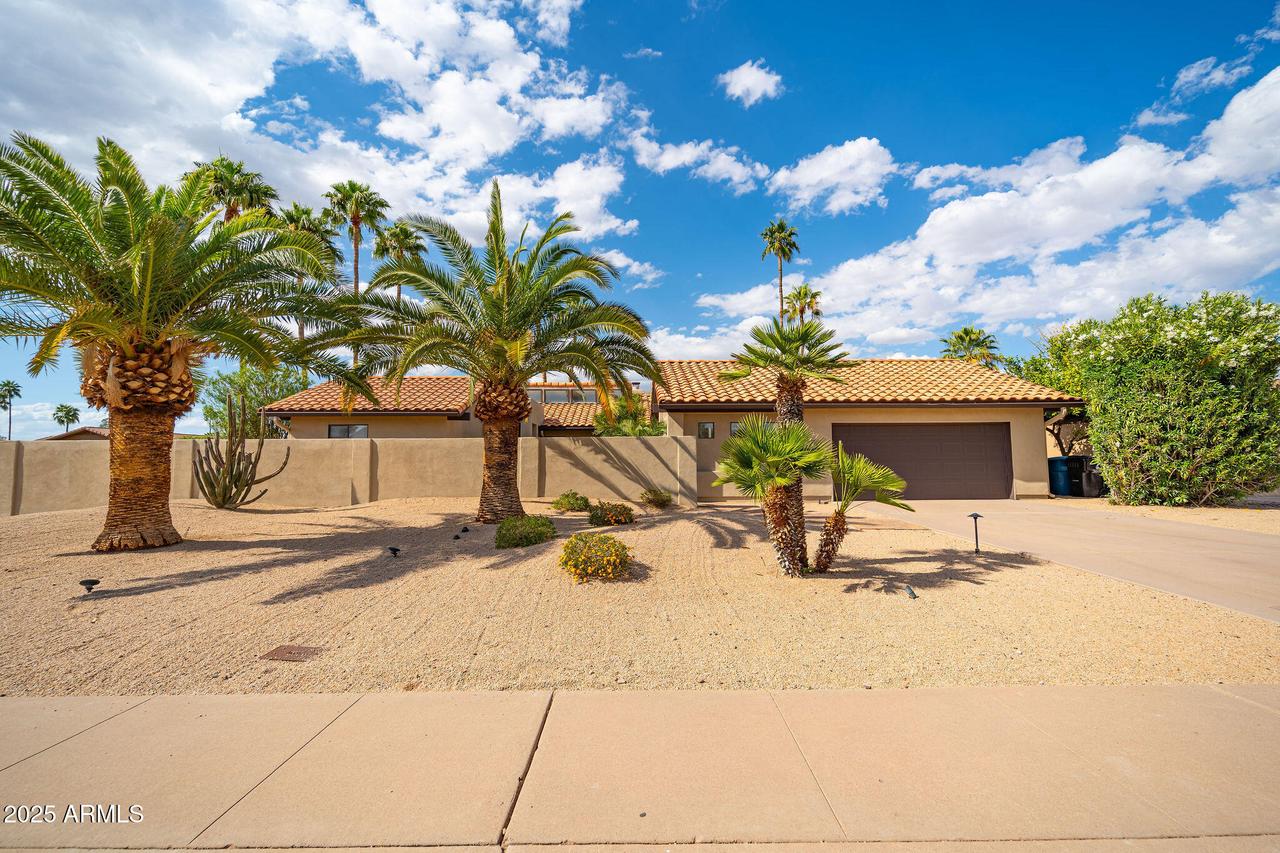302 E Acapulco Ln., Phoenix, AZ 85022