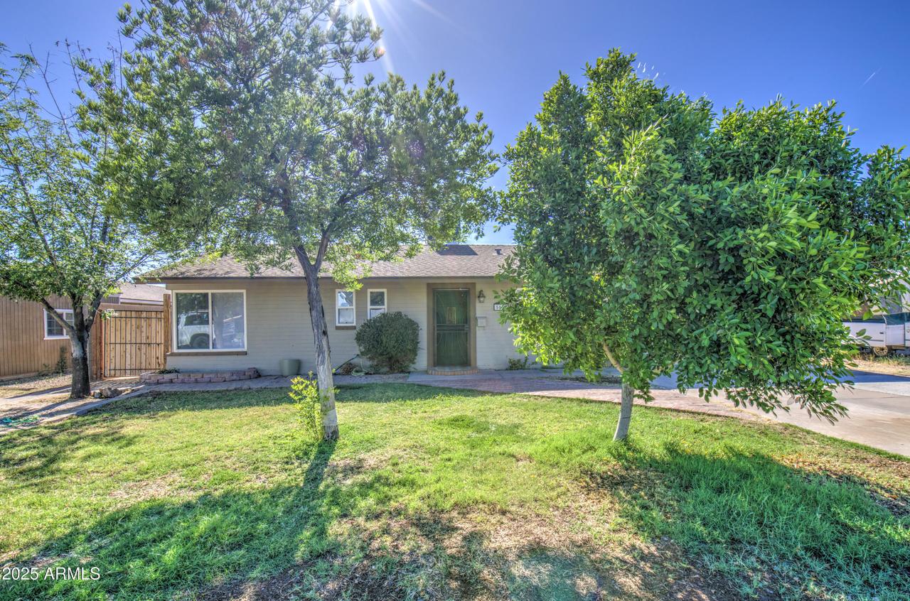 5038 N 20th Ave., Phoenix, AZ 85015
