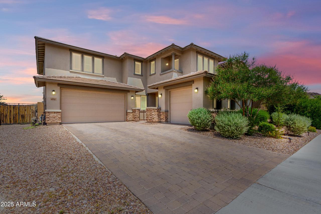 9342 W White Feather Ln., Peoria, AZ 85383