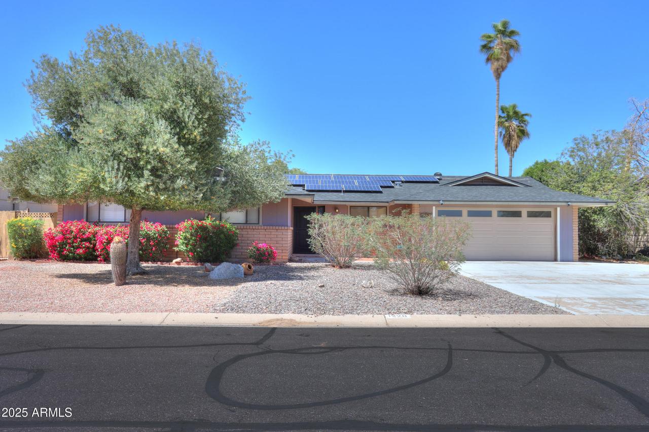 1220 E Avenida Ellena St., Casa Grande, AZ 85122
