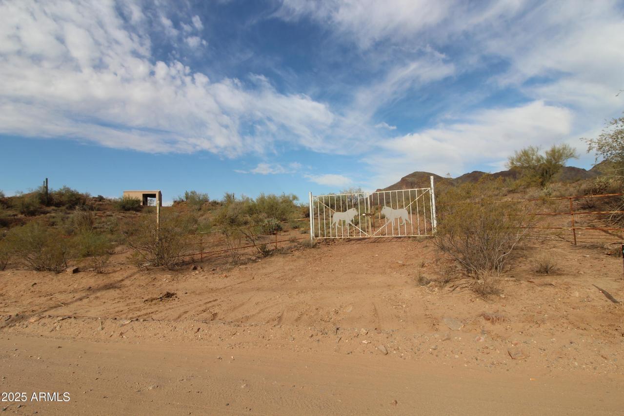 6800 N Castle Hot Springs Rd. #1, Morristown, AZ 85342