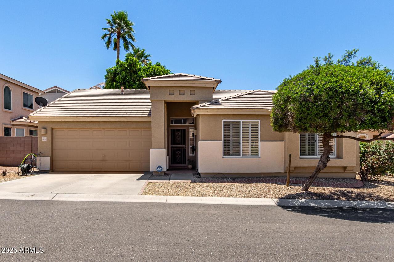 6631 E Rhodes St., Mesa, AZ 85215