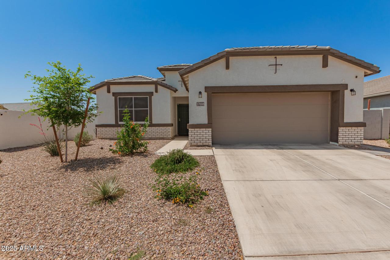 37008 N Hinterwald Way, San Tan Valley, AZ 85143