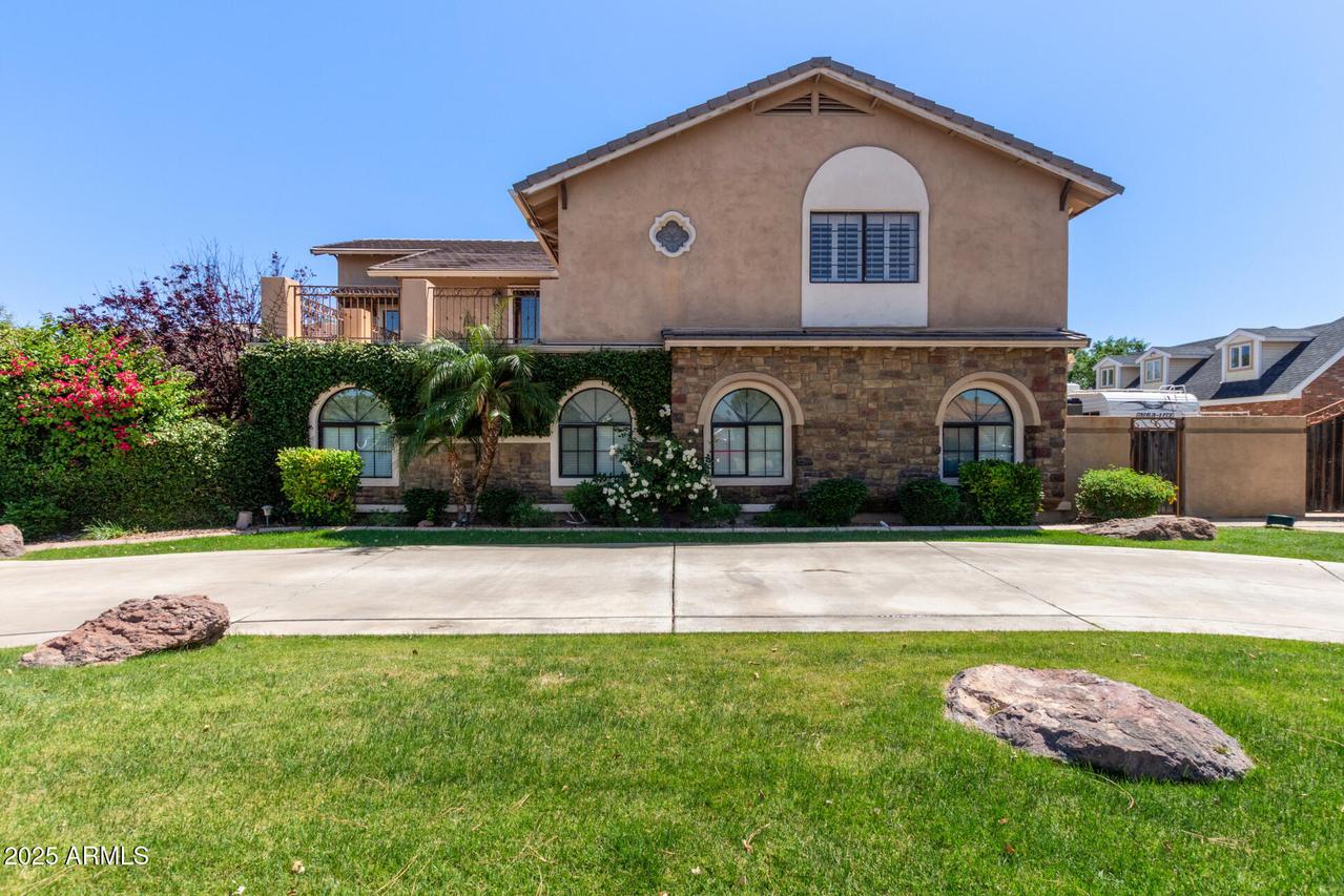 3203 E Ellis St., Mesa, AZ 85213
