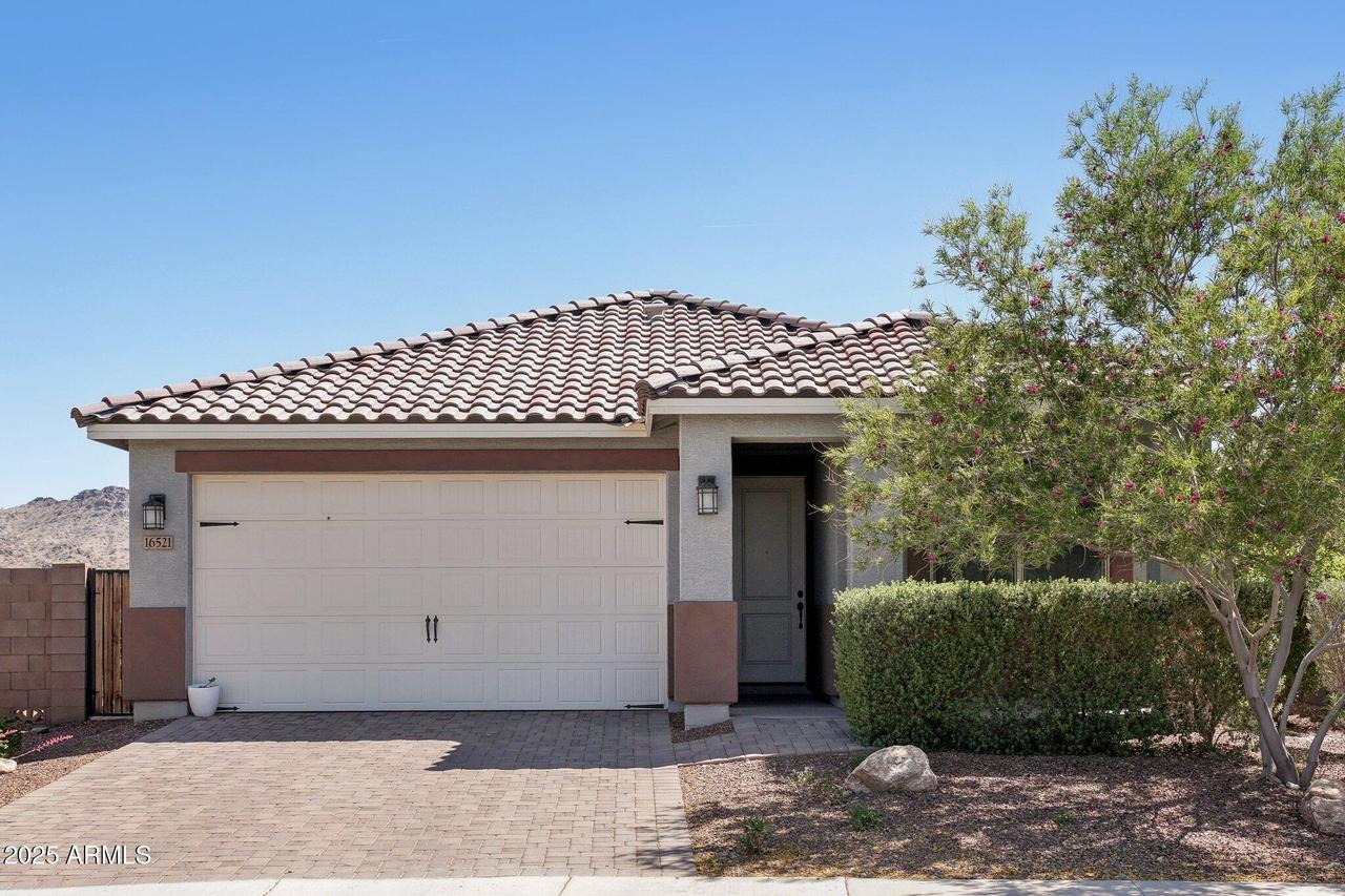 16521 W Magdalena Ln., Goodyear, AZ 85338