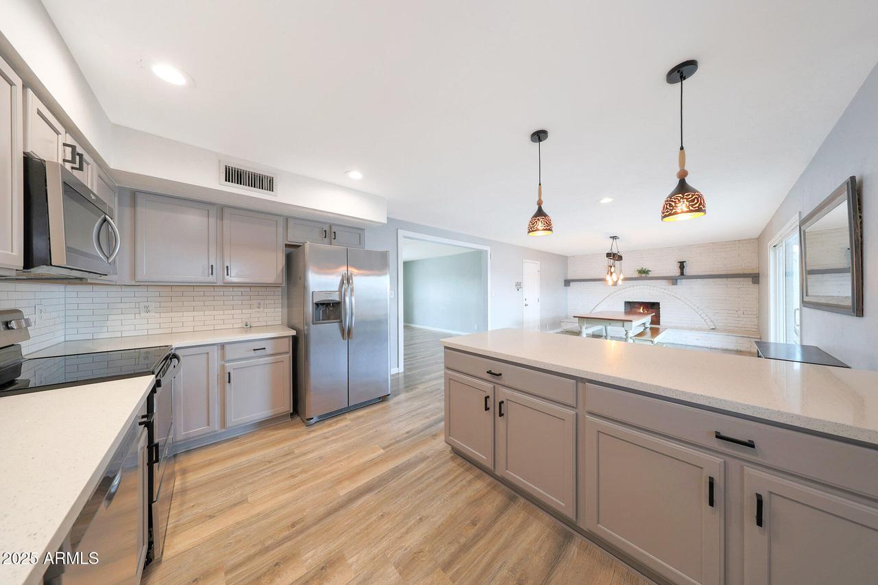 12627 N 25th Ave., Phoenix, AZ 85029