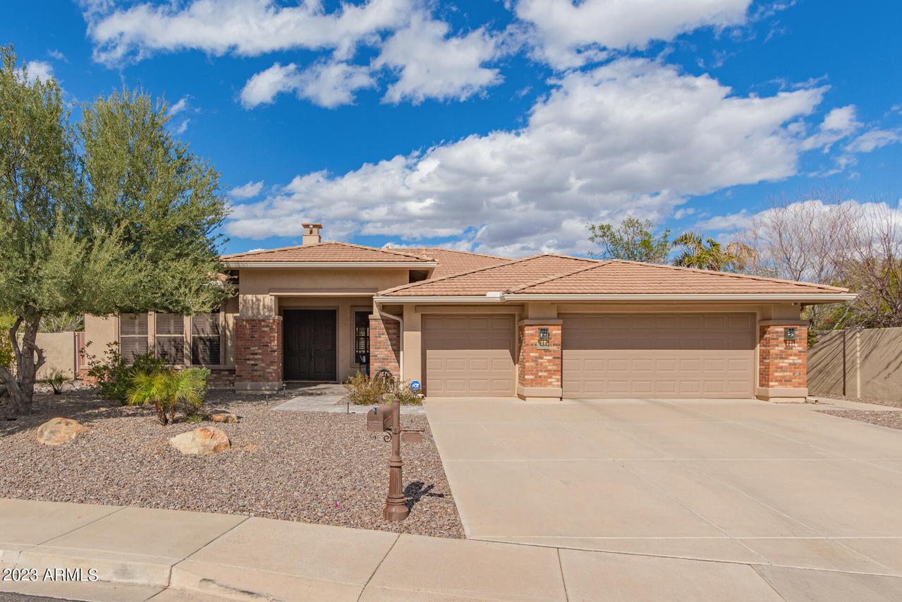 104 E Louis Way, Tempe, AZ 85284