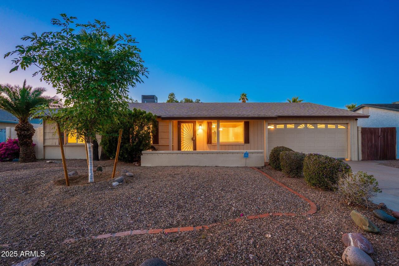3624 E Hearn Rd., Phoenix, AZ 85032