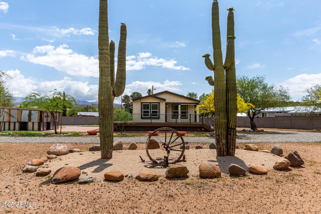 34443 S Golden Ln., Black Canyon City, AZ 85324