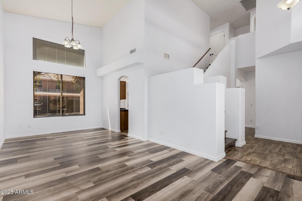 8037 W Mohave St., Phoenix, AZ 85043