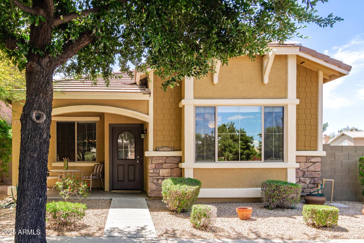 4349 E Selena Dr., Phoenix, AZ 85050