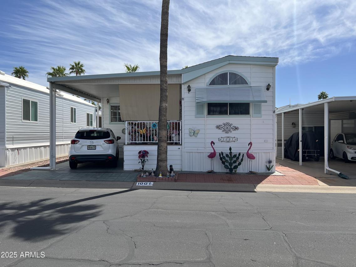 1001 S Prospector Dr., Apache Junction, AZ 85119