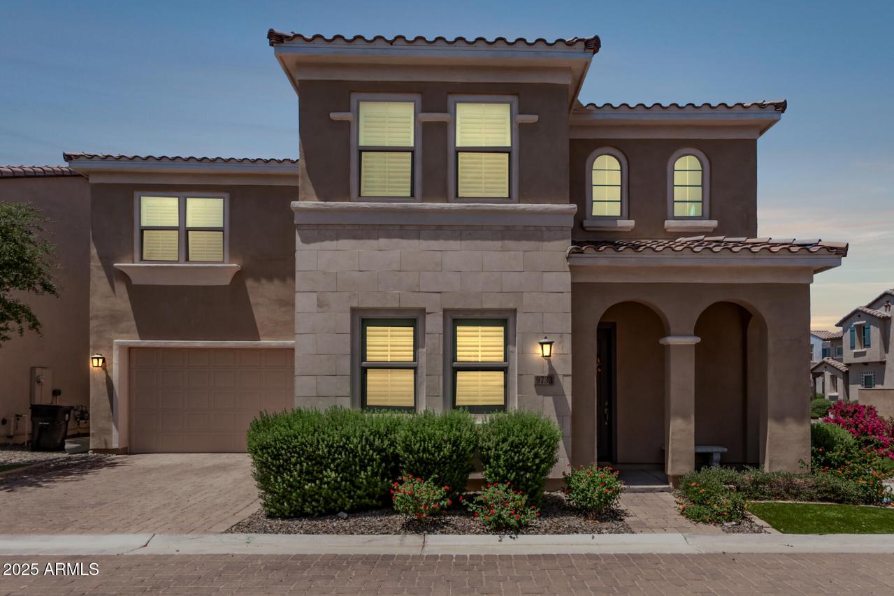 9733 E Axle Ave., Mesa, AZ 85212