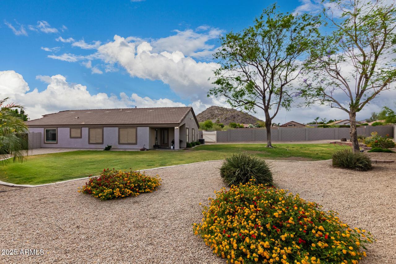 1043 N 90th Cir., Mesa, AZ 85207