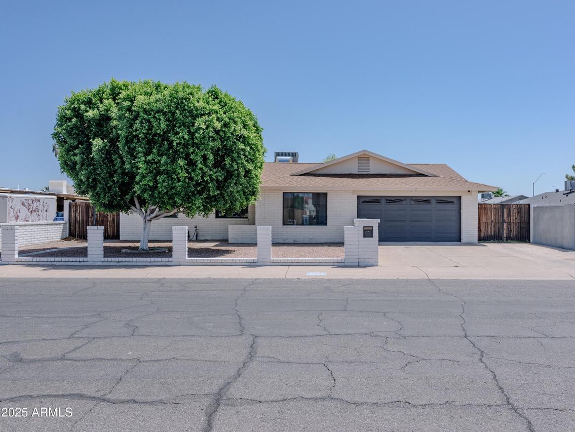 10609 N 32nd Cir., Phoenix, AZ 85029
