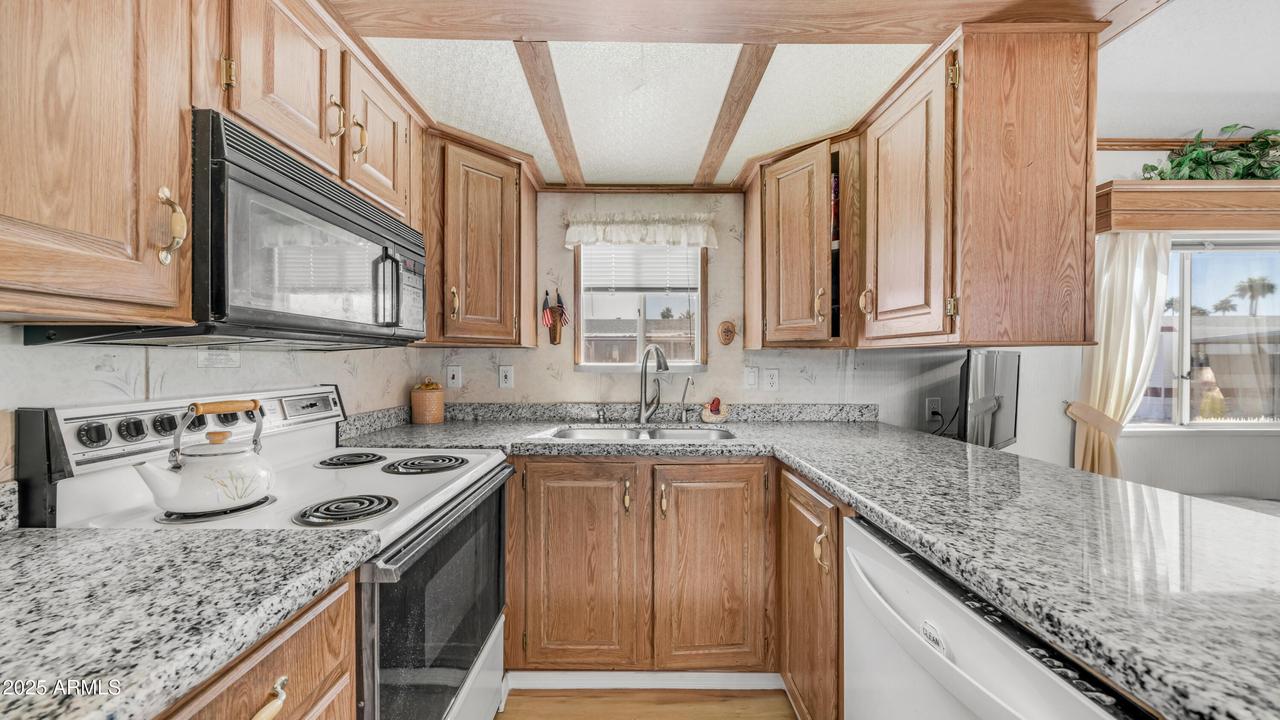 786 Cinnabar Dr., Apache Junction, AZ 85119