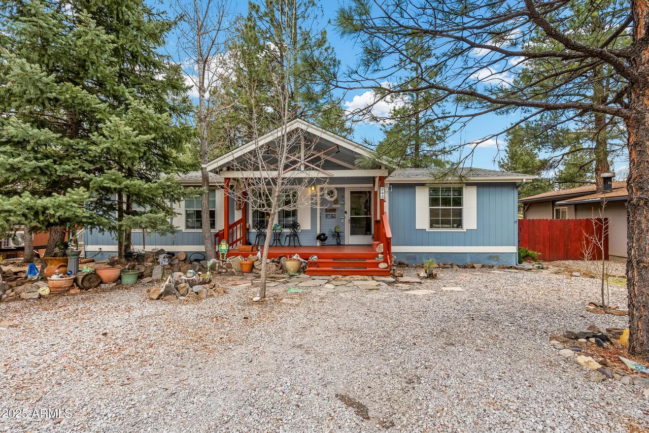 245 E Oak Dr., Munds Park, AZ 86017