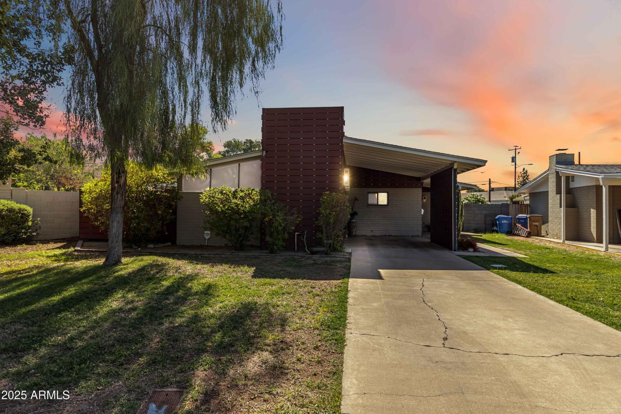 1329 E Catalina Dr., Phoenix, AZ 85014