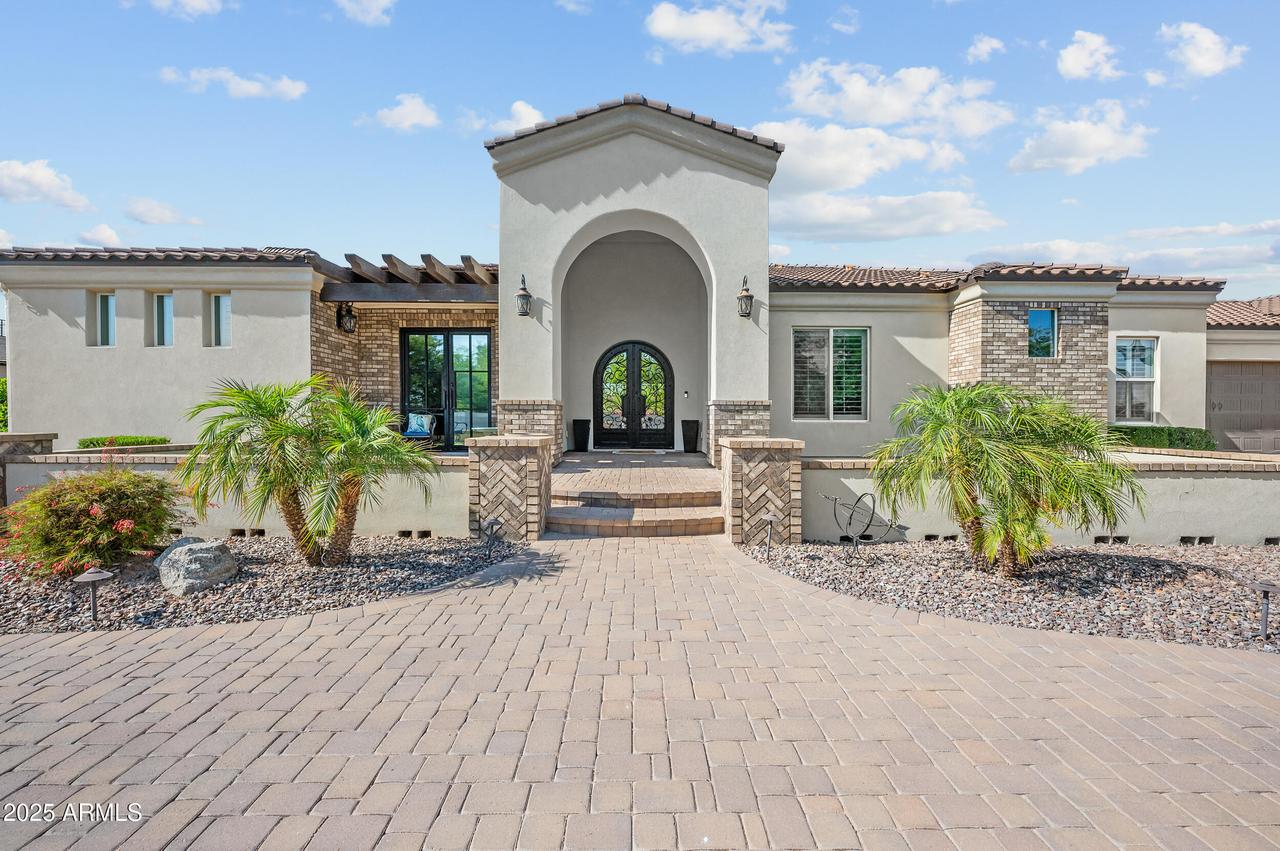 10448 E Glencove St., Mesa, AZ 85207