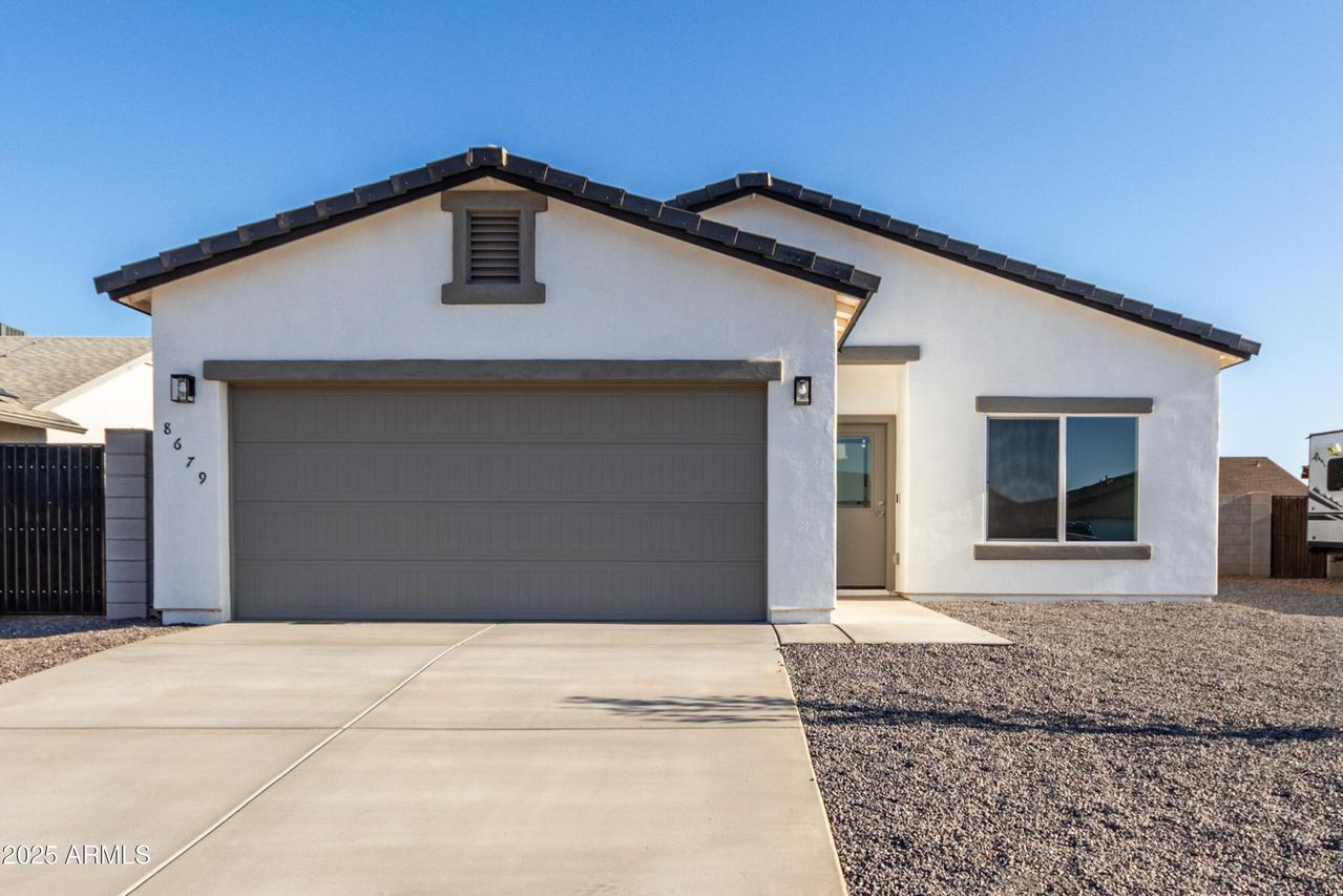 8679 W Raven Dr., Arizona City, AZ 85123
