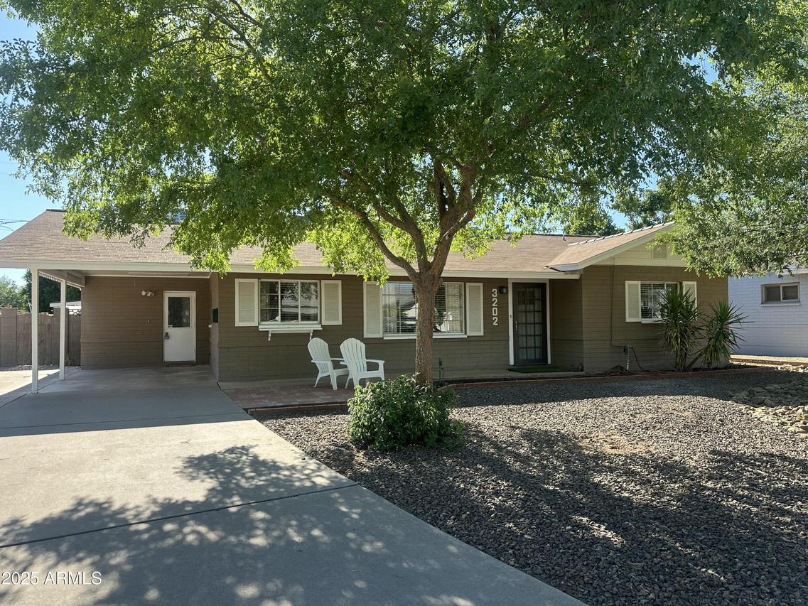 3202 N 21st St., Phoenix, AZ 85016