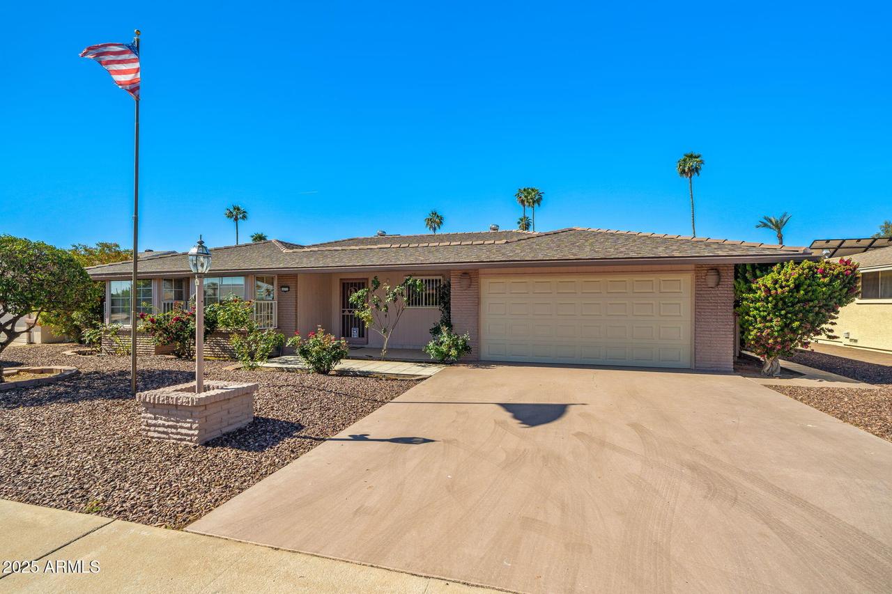 10713 W White Mountain Rd., Sun City, AZ 85351
